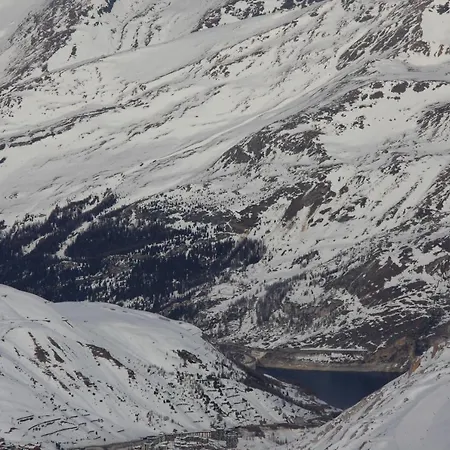& Parking A Val Claret *